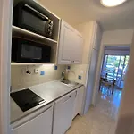 Apartman Joli Climatise Au Port De - Proche Plages Et Commerces - Linge De Maison Fourni