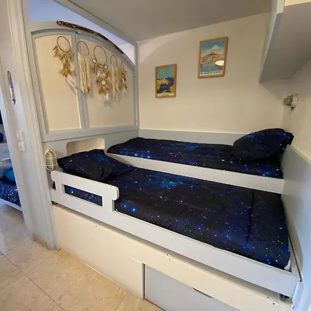 Joli Climatise Au Port De - Proche Plages Et Commerces - Linge De Maison Fourni Apartman Hyères