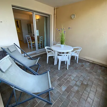 Joli Climatise Au Port De - Proche Plages Et Commerces - Linge De Maison Fourni Apartment *