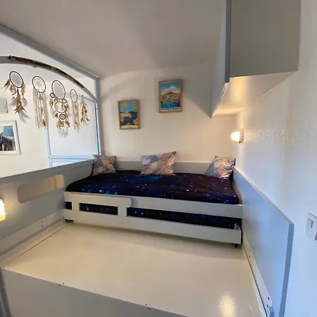 Joli Climatise Au Port De - Proche Plages Et Commerces - Linge De Maison Fourni Йер