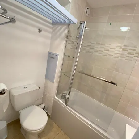 Appartement Joli Climatisé Au Port De - Proche Plages Et Commerces - Linge De Maison Fourni *