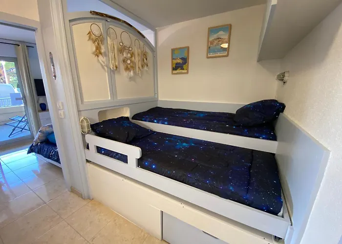 Joli Climatisé Au Port De - Proche Plages Et Commerces - Linge De Maison Fourni Appartement Hyères