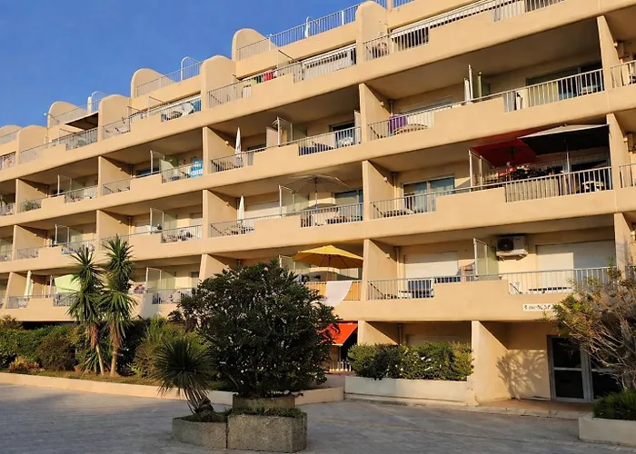 Joli Climatise Au Port De - Proche Plages Et Commerces - Linge De Maison Fourni Lejlighed